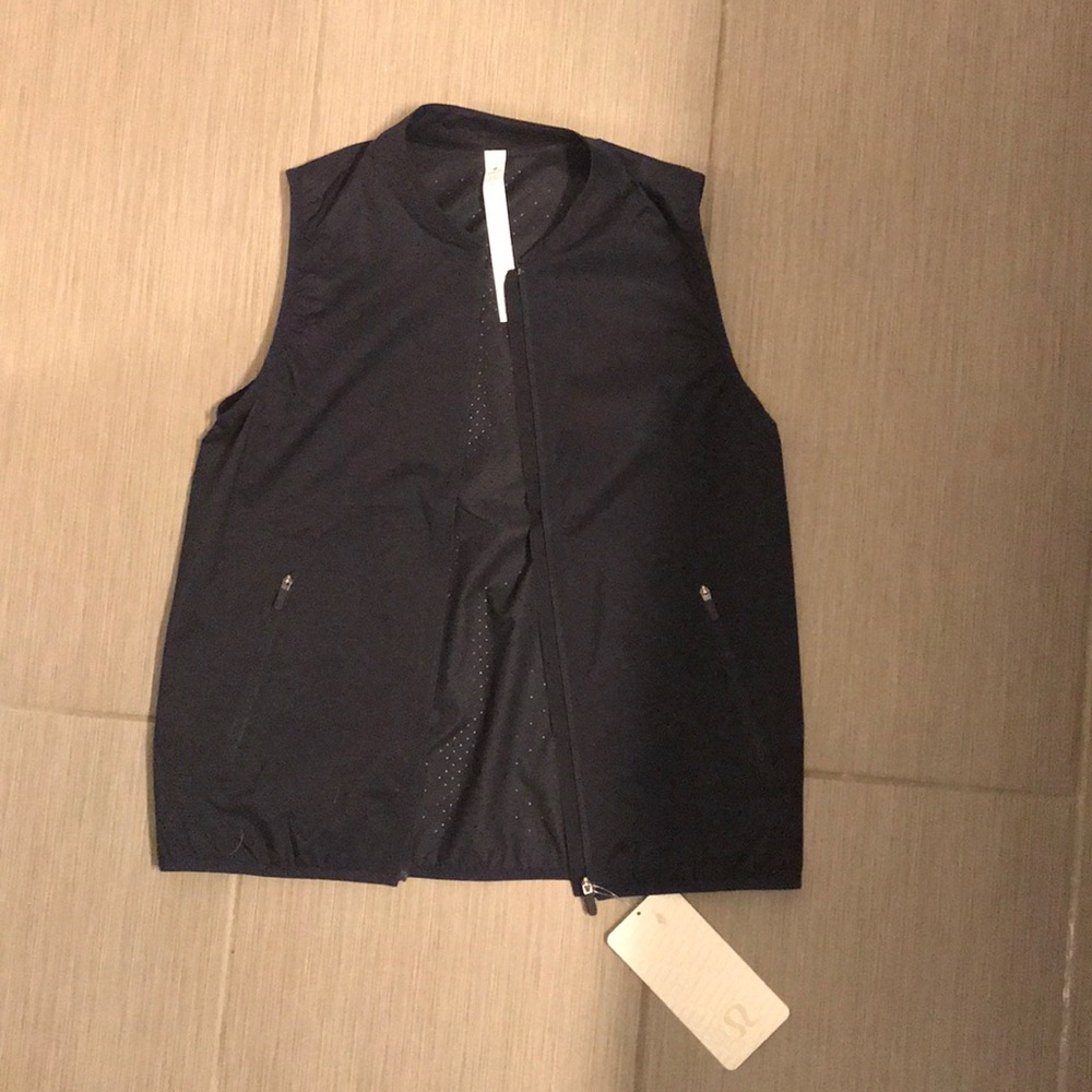 Lulu lemon like the wind vest
